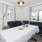 3 Bedroom Beautiful In *