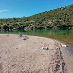 3 Bedroom Beautiful In Feriehus Rogoznica (Sibenik-Knin)