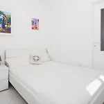 3 Bedroom Beautiful In Feriehus Rogoznica (Sibenik-Knin)