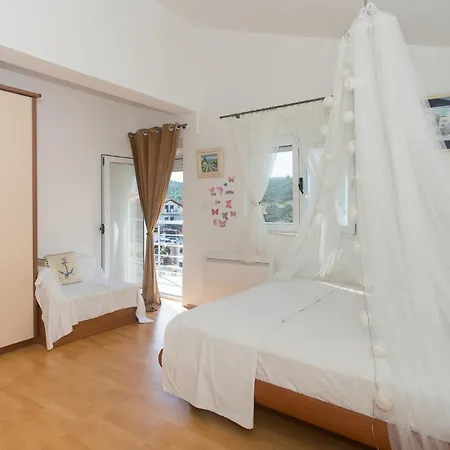 3 Bedroom Front In * Rogoznica (Sibenik-Knin)