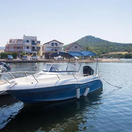 3 Bedroom Beautiful In