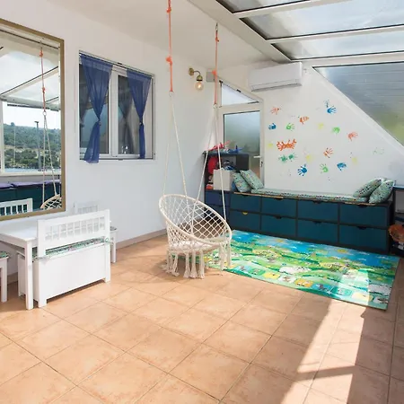 Сasa de vacaciones In With Wifi Rogoznica (Sibenik-Knin)