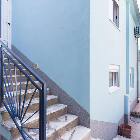 3 Bedroom Front In Rogoznica (Sibenik-Knin)