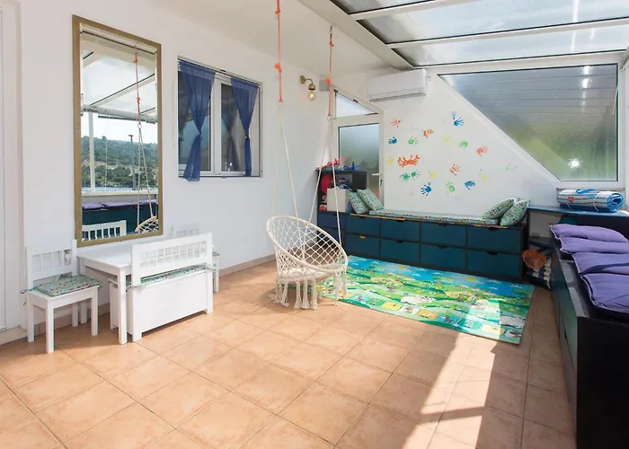 Сasa de vacaciones In With Wifi Rogoznica (Sibenik-Knin)